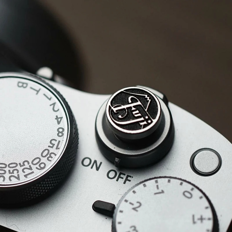 Canon Camera Eos R50 - Copri-attacco flash in metallo e copri-pulsante